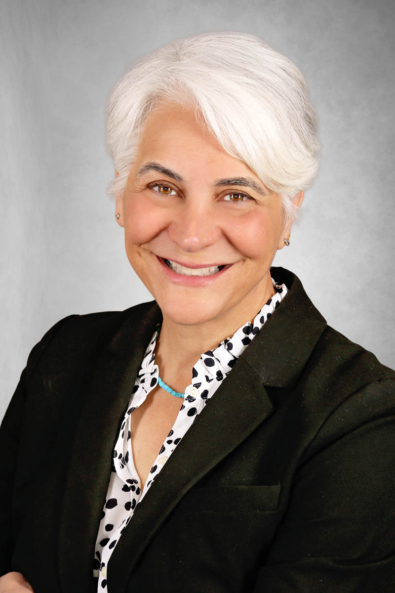 Beth Y. Collis headshot