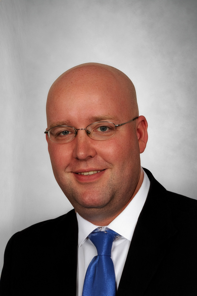 V. Drew Linnenbom headshot