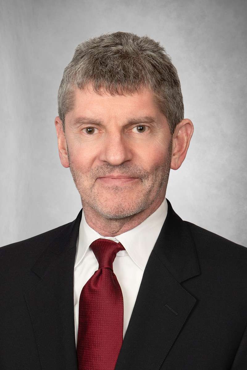 Kevin V. Simon headshot